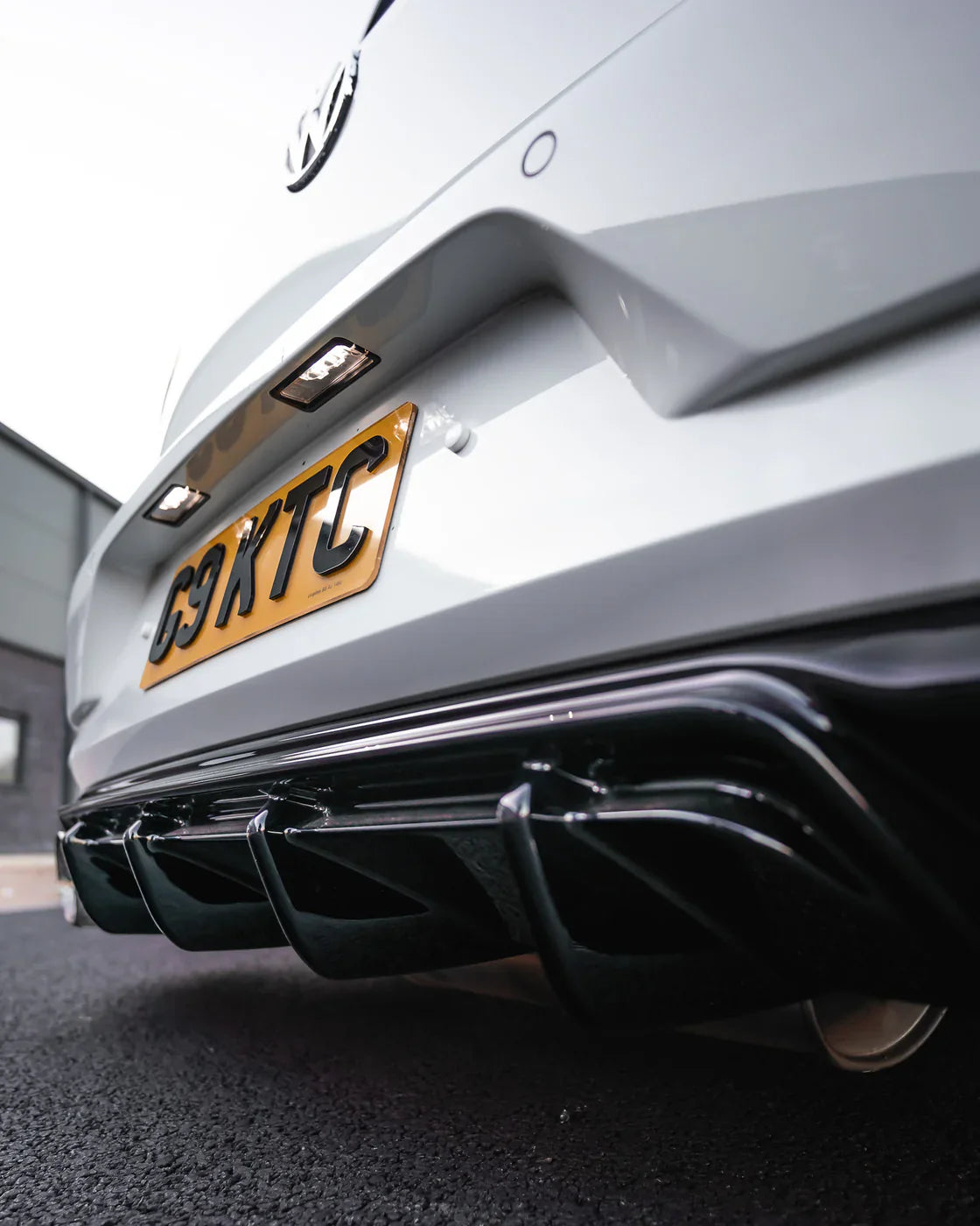 Zaero Design EVO-1 Rear Diffuser - VW GTI 2.0T (Mk7.5)