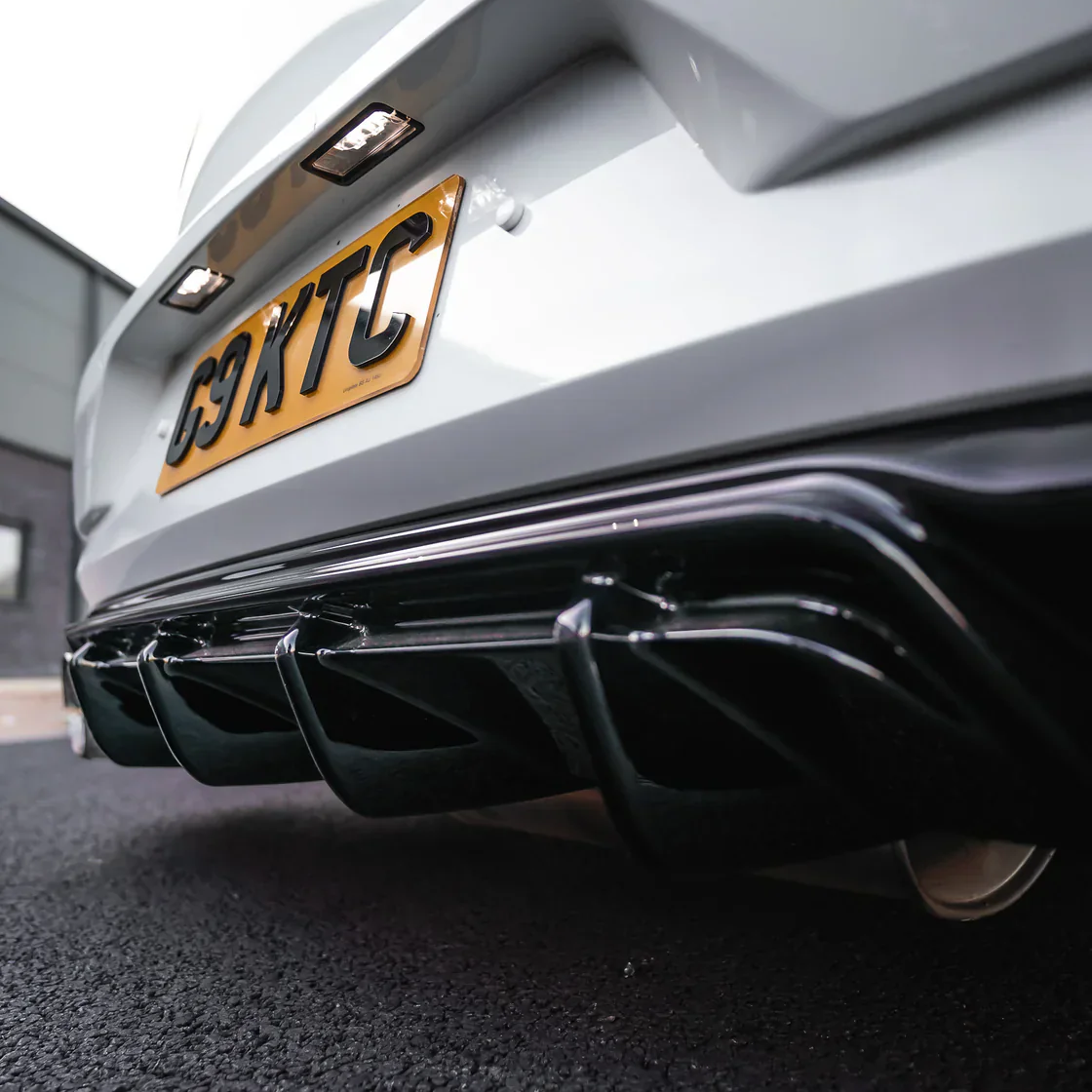 Zaero Design EVO-1 Rear Diffuser - VW GTI 2.0T (Mk7.5)